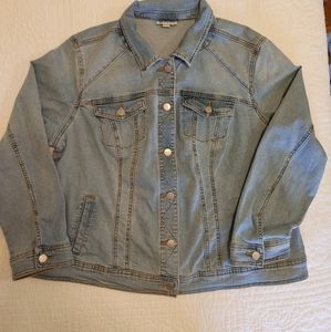 Light wash denim jacket 1X